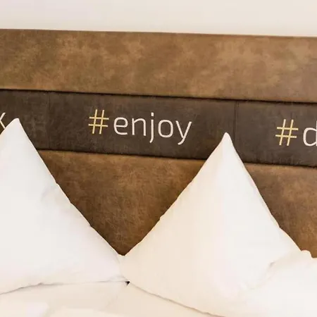 2bdr In The Lovely Ischgl- If You Want To Book, Please Contact On Wh-ats-app - 0034-656-619-782 !!!! Apartament